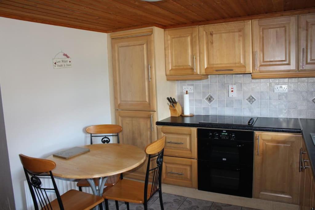 4 Bedroom Traditional Irish Farm House Killybegs Donegal Town Extérieur photo